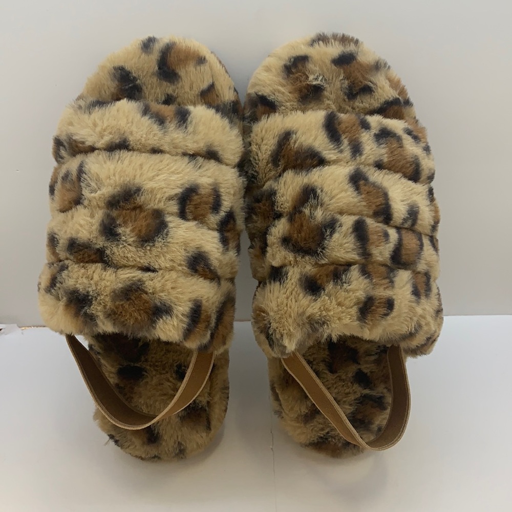 Leopard faux fur comfortable sandal
